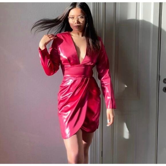 ZARA BLOGGER FAVORITE LAMINATED MINI DRESS FUCHSIA - Picture 2 of 14